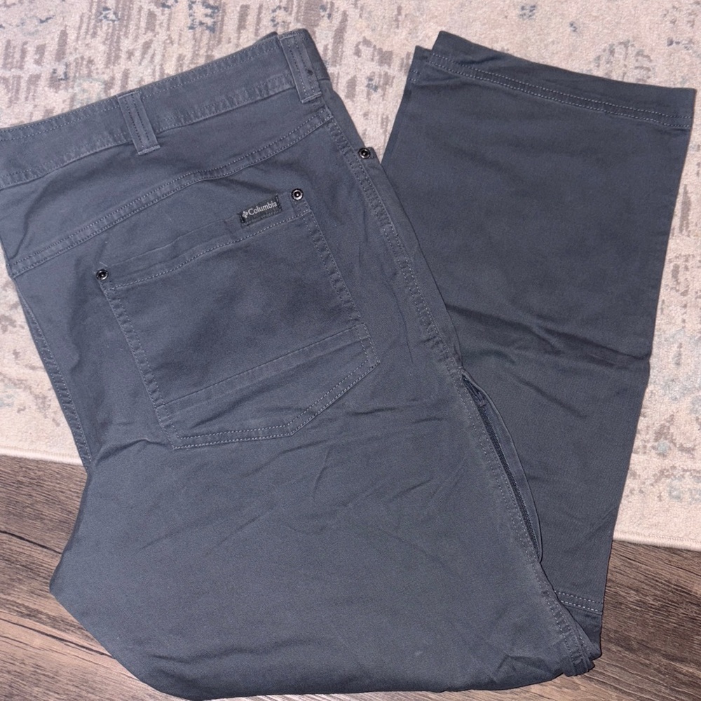 Columbia Men's Charcoal pants